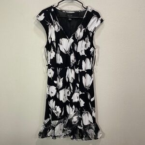 White House Black Market floral tulip dress